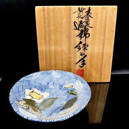 Hiroshima Prefecture Important Intangible Cultural Property Holder, Yasuhide Uchida, Mature Later Period, 1984 Masterpiece, Lost Legendary Technique "Hyori-Kantsu Nishiki-Neriage-de", White Camellia Design Tall-Footed Dish #258