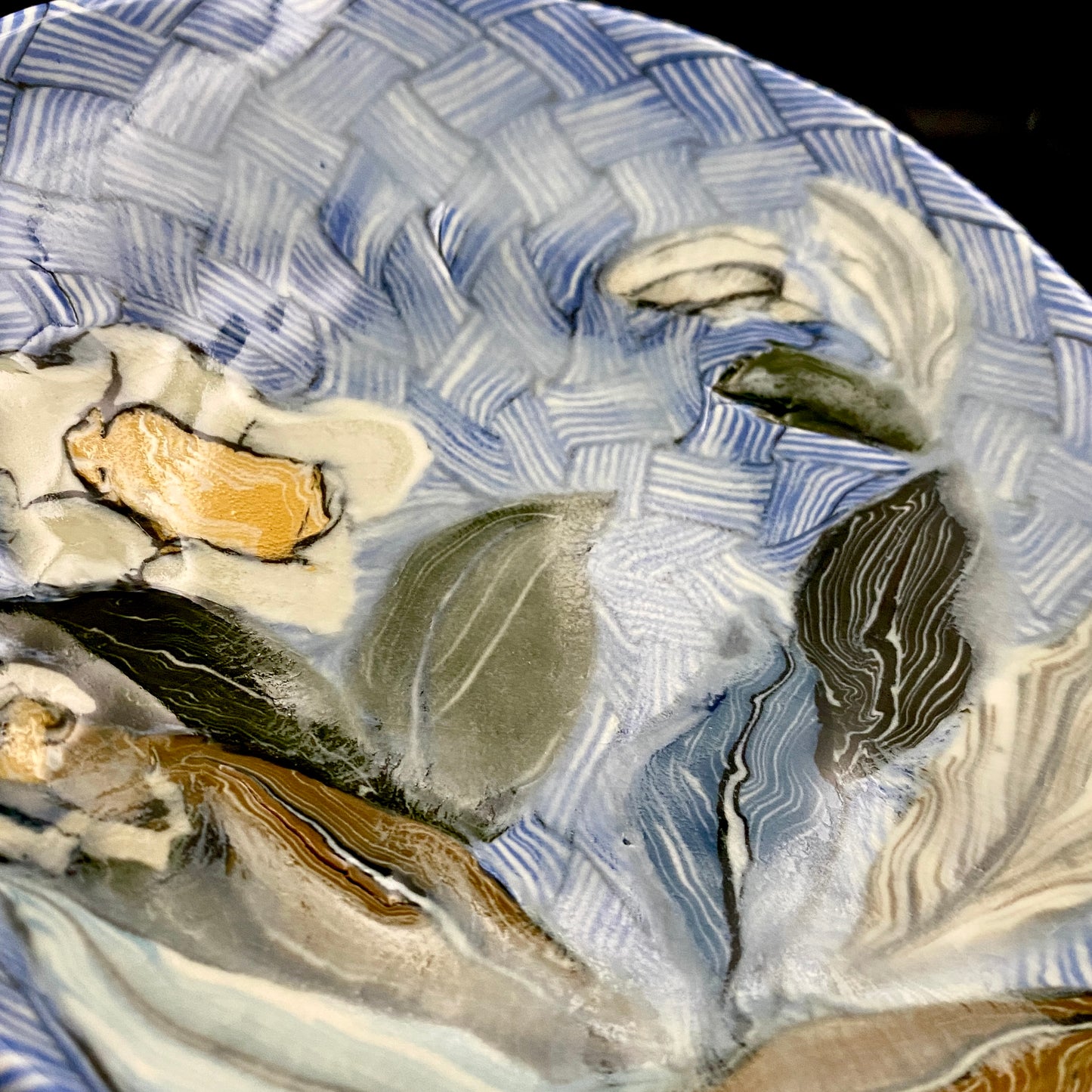 Hiroshima Prefecture Important Intangible Cultural Property Holder, Yasuhide Uchida, Mature Later Period, 1984 Masterpiece, Lost Legendary Technique "Hyori-Kantsu Nishiki-Neriage-de", White Camellia Design Tall-Footed Dish #258
