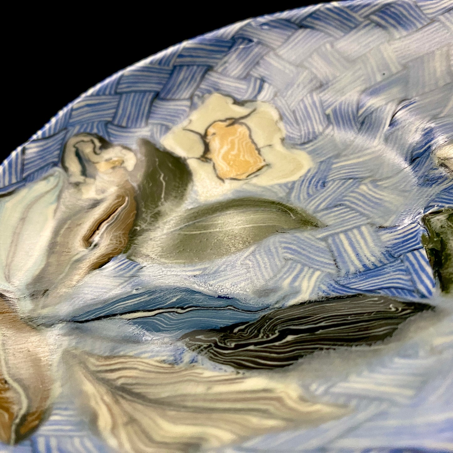Hiroshima Prefecture Important Intangible Cultural Property Holder, Yasuhide Uchida, Mature Later Period, 1984 Masterpiece, Lost Legendary Technique "Hyori-Kantsu Nishiki-Neriage-de", White Camellia Design Tall-Footed Dish #258