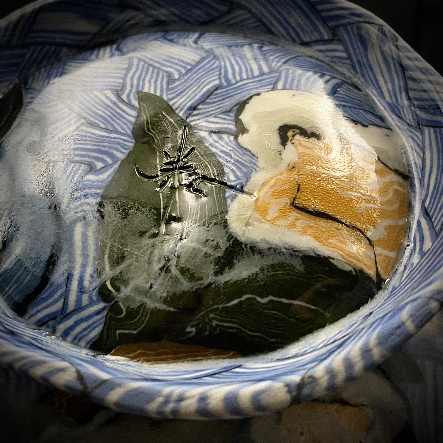 Hiroshima Prefecture Important Intangible Cultural Property Holder, Yasuhide Uchida, Mature Later Period, 1984 Masterpiece, Lost Legendary Technique "Hyori-Kantsu Nishiki-Neriage-de", White Camellia Design Tall-Footed Dish #258