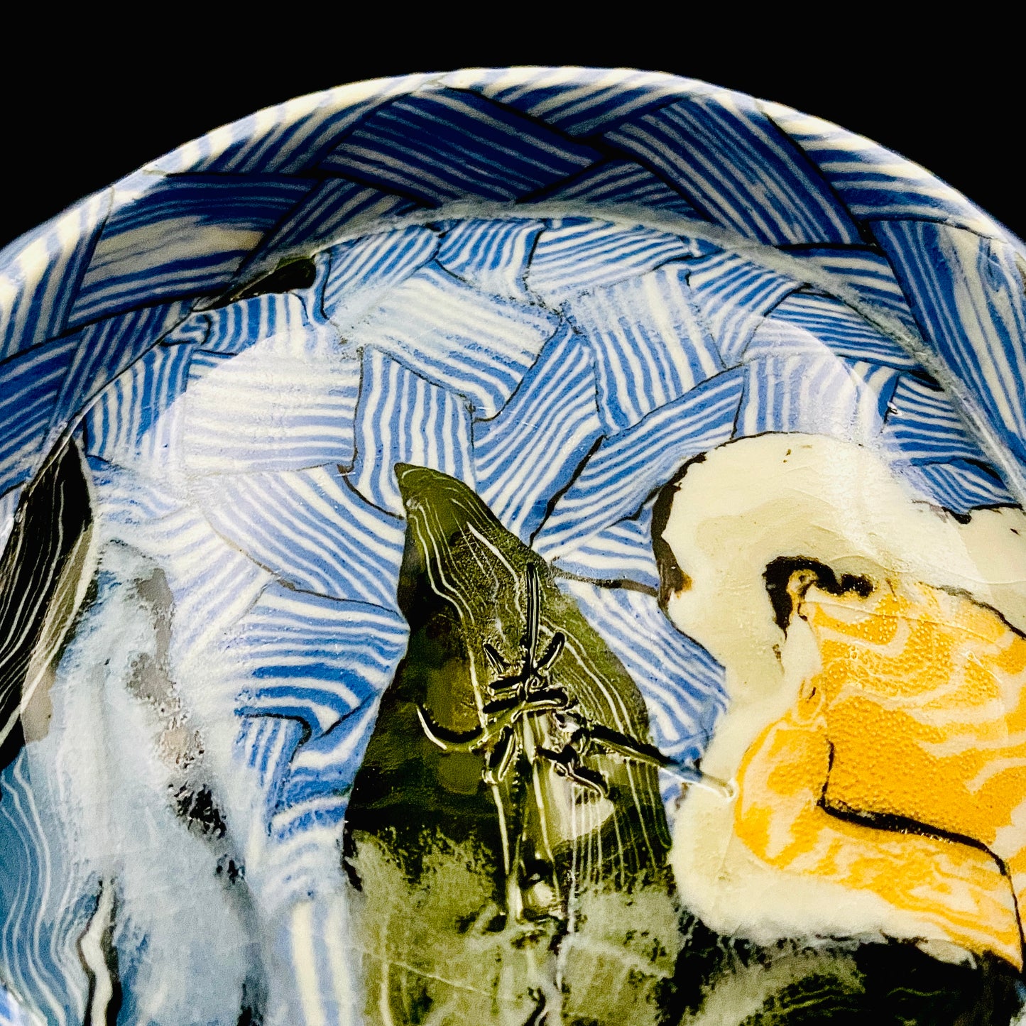 Hiroshima Prefecture Important Intangible Cultural Property Holder, Yasuhide Uchida, Mature Later Period, 1984 Masterpiece, Lost Legendary Technique "Hyori-Kantsu Nishiki-Neriage-de", White Camellia Design Tall-Footed Dish #258