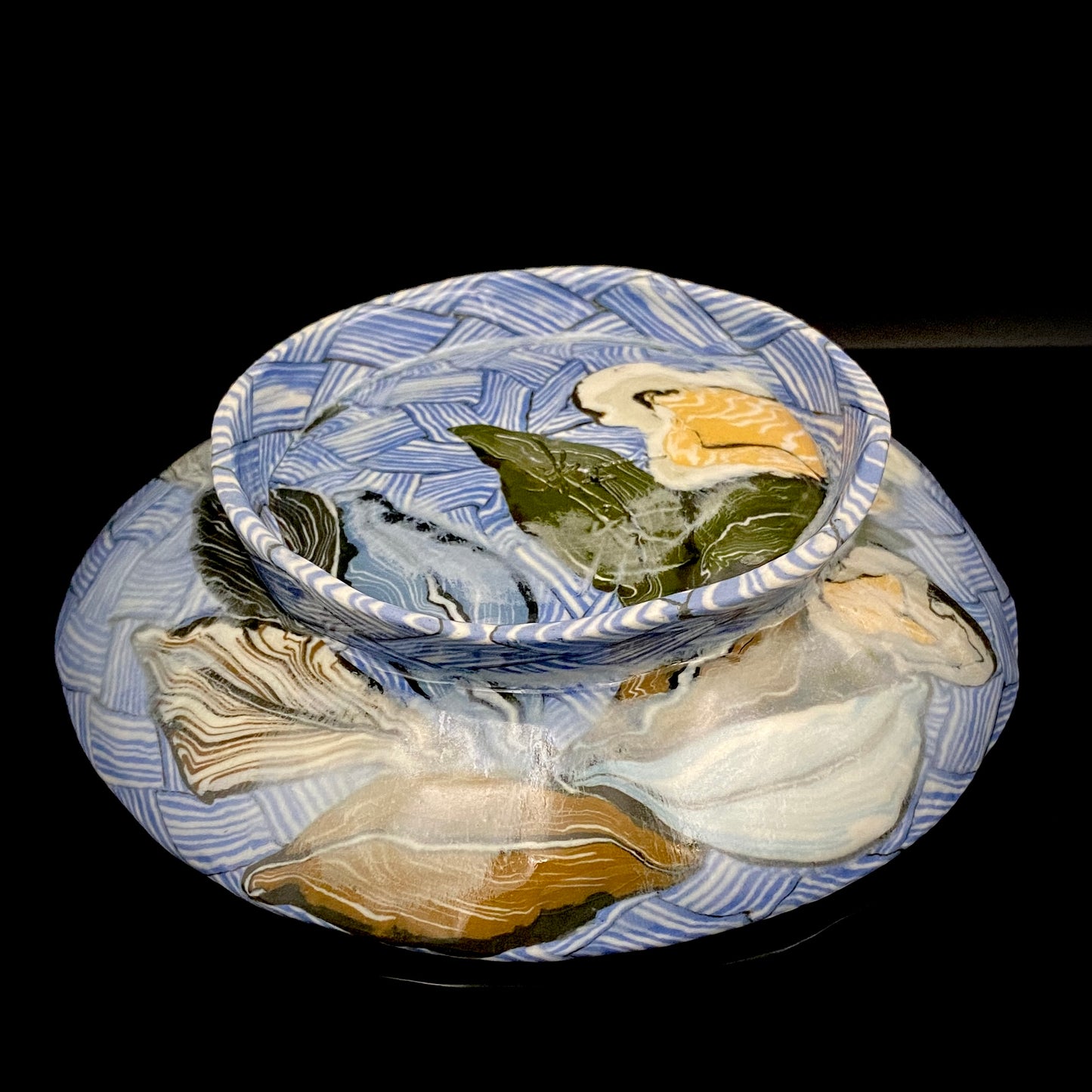 Hiroshima Prefecture Important Intangible Cultural Property Holder, Yasuhide Uchida, Mature Later Period, 1984 Masterpiece, Lost Legendary Technique "Hyori-Kantsu Nishiki-Neriage-de", White Camellia Design Tall-Footed Dish #258