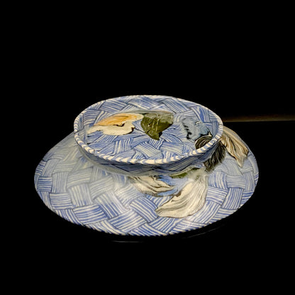 Hiroshima Prefecture Important Intangible Cultural Property Holder, Yasuhide Uchida, Mature Later Period, 1984 Masterpiece, Lost Legendary Technique "Hyori-Kantsu Nishiki-Neriage-de", White Camellia Design Tall-Footed Dish #258