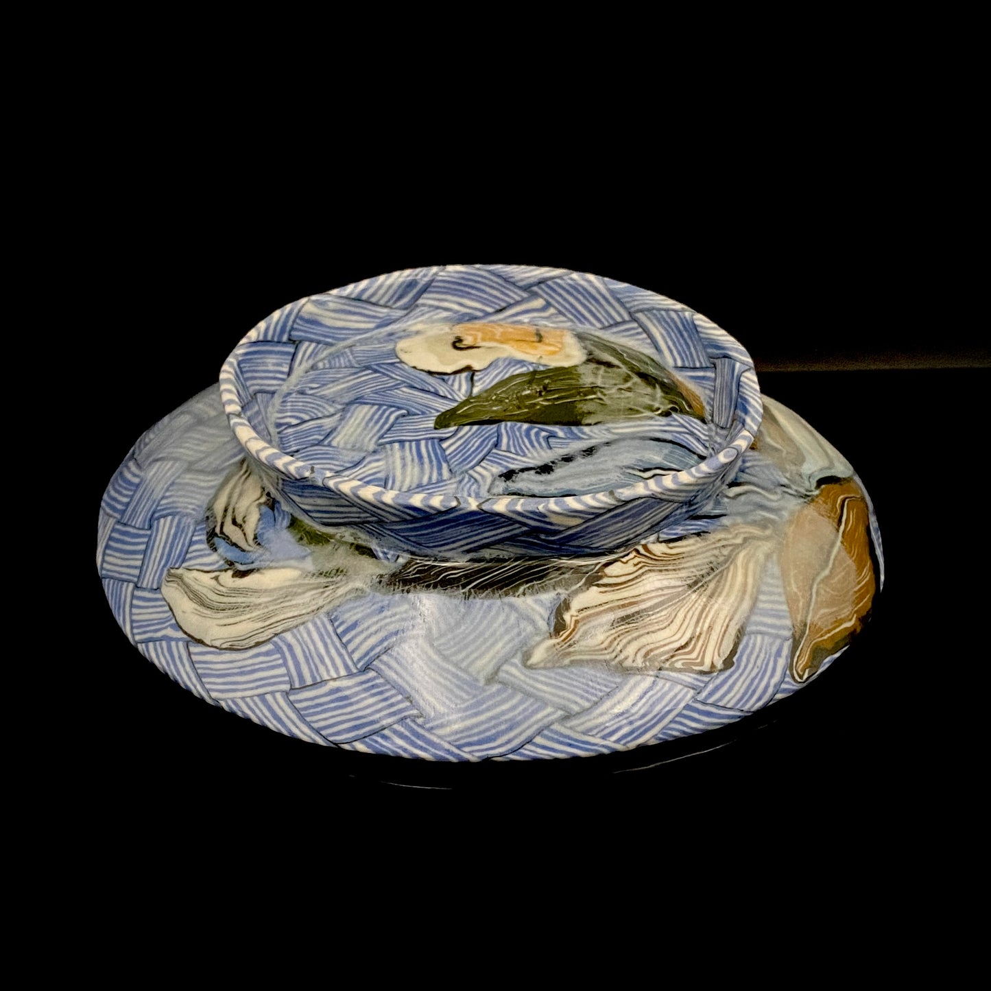 Hiroshima Prefecture Important Intangible Cultural Property Holder, Yasuhide Uchida, Mature Later Period, 1984 Masterpiece, Lost Legendary Technique "Hyori-Kantsu Nishiki-Neriage-de", White Camellia Design Tall-Footed Dish #258