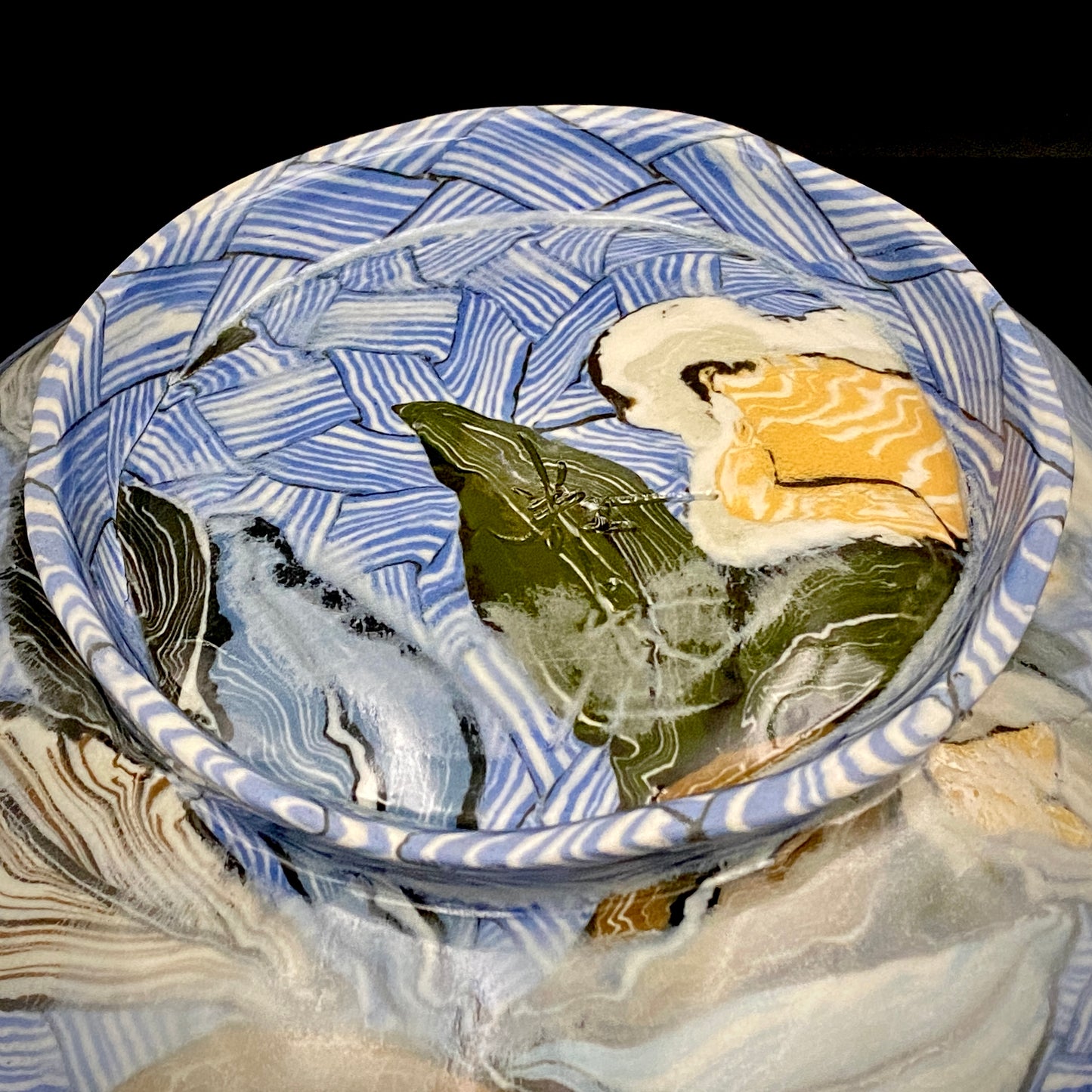 Hiroshima Prefecture Important Intangible Cultural Property Holder, Yasuhide Uchida, Mature Later Period, 1984 Masterpiece, Lost Legendary Technique "Hyori-Kantsu Nishiki-Neriage-de", White Camellia Design Tall-Footed Dish #258