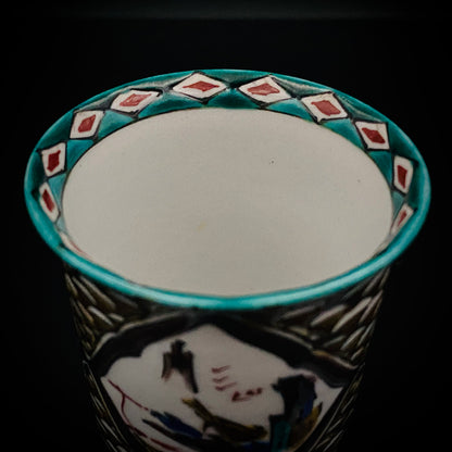 日本伝統工芸展受賞作家 松浦 慎弥 作 色絵割取馬上杯 風景鷹鳥鎮座人物文 馬上杯 馬上盃 ジャパニーズコウゲイ テイスティンググラス #244