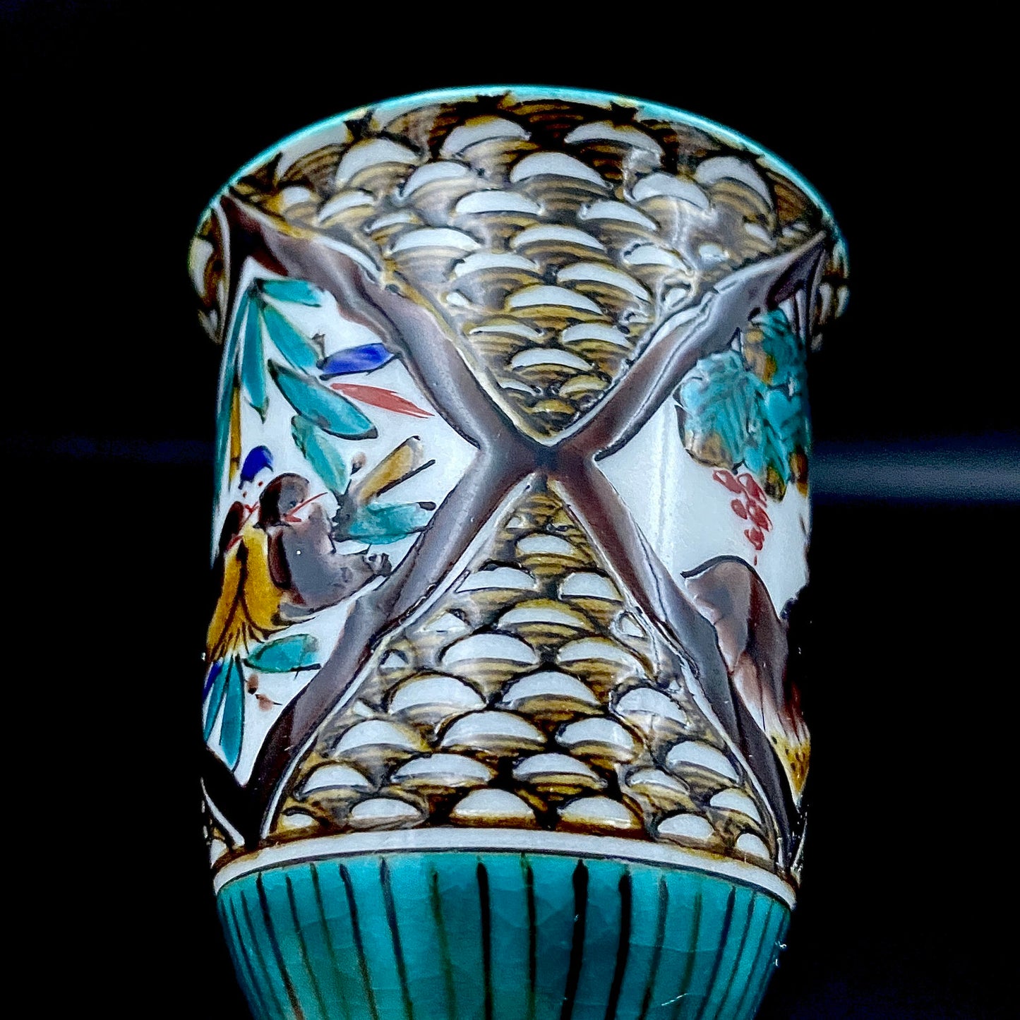 日本伝統工芸展受賞作家 松浦 慎弥 作 色絵割取馬上杯 風景鷹鳥鎮座人物文 馬上杯 馬上盃 ジャパニーズコウゲイ テイスティンググラス #244
