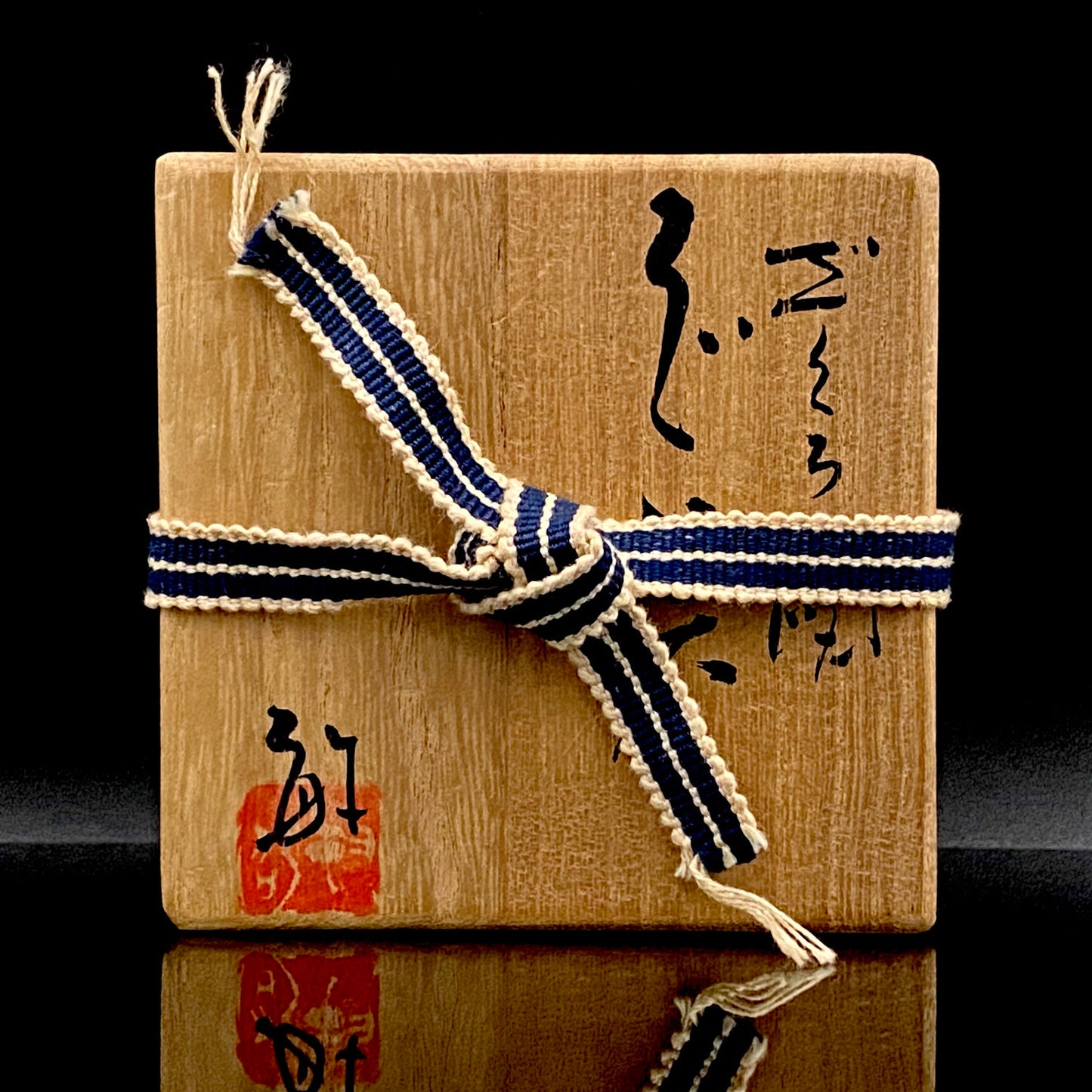 内閣総理大臣賞受賞作家 三代目 泰山 泰山窯  武腰 敏昭 作 九谷焼 ざくろ図 柘榴図 ぐい呑 ショットグラス #267