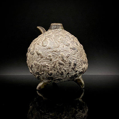 サントリー美術館大賞展入選作家 北川 宏幸 作 焼〆打刻紋三足水滴 洋酒用ウォータードロッパー、ウィスキードロッパー #264