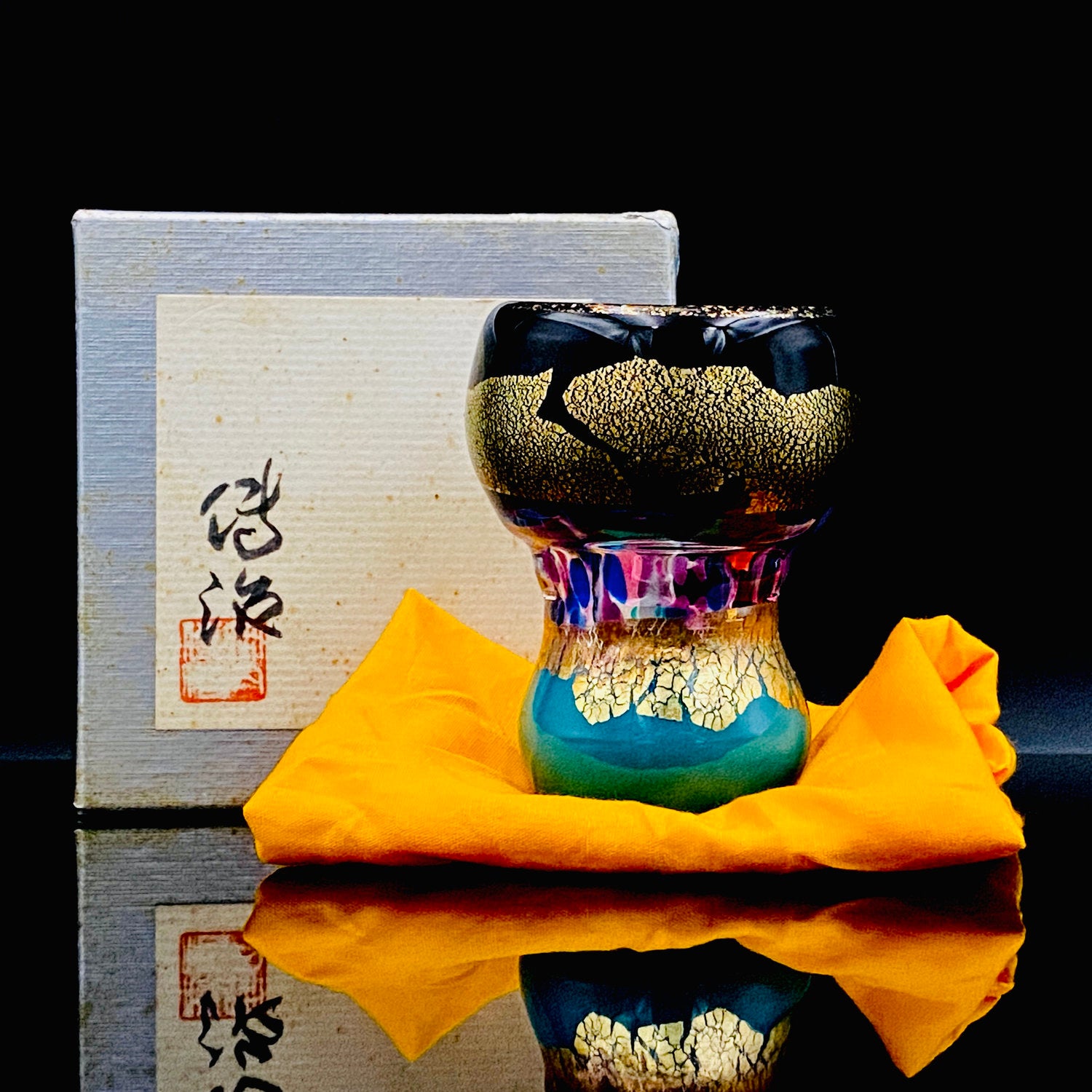 国立工艺馆等永久收藏作家竹内传治（Takeuchi Denji）制作手吹玻璃金彩