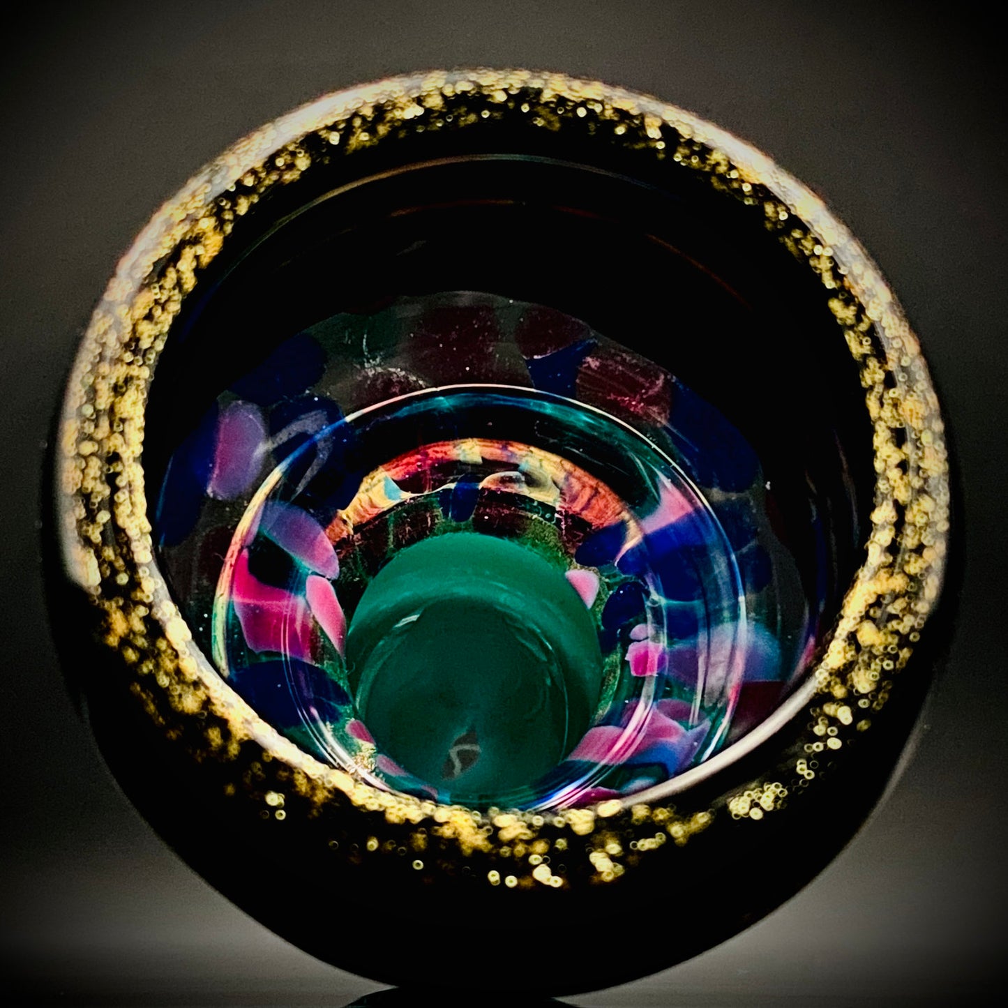 Permanent Collection Artist of the National Crafts Museum, etc., Denji Takeuchi, Hand-Blown Glass Sake Cup with Gold and Color Inclusions, Premium Shot Glass #259