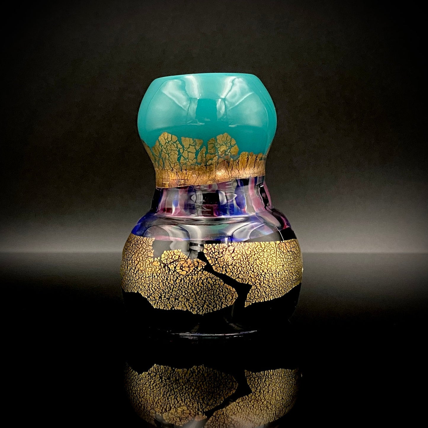 Permanent Collection Artist of the National Crafts Museum, etc., Denji Takeuchi, Hand-Blown Glass Sake Cup with Gold and Color Inclusions, Premium Shot Glass #259