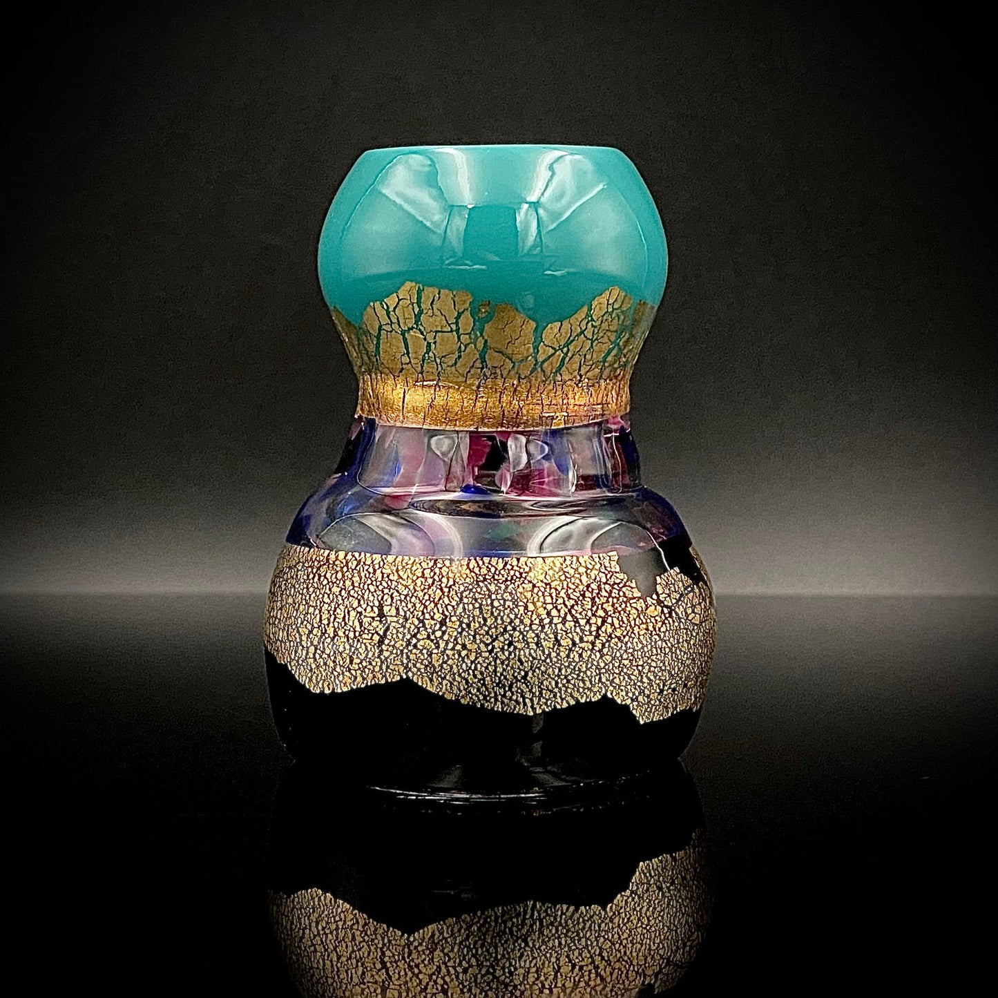 Permanent Collection Artist of the National Crafts Museum, etc., Denji Takeuchi, Hand-Blown Glass Sake Cup with Gold and Color Inclusions, Premium Shot Glass #259