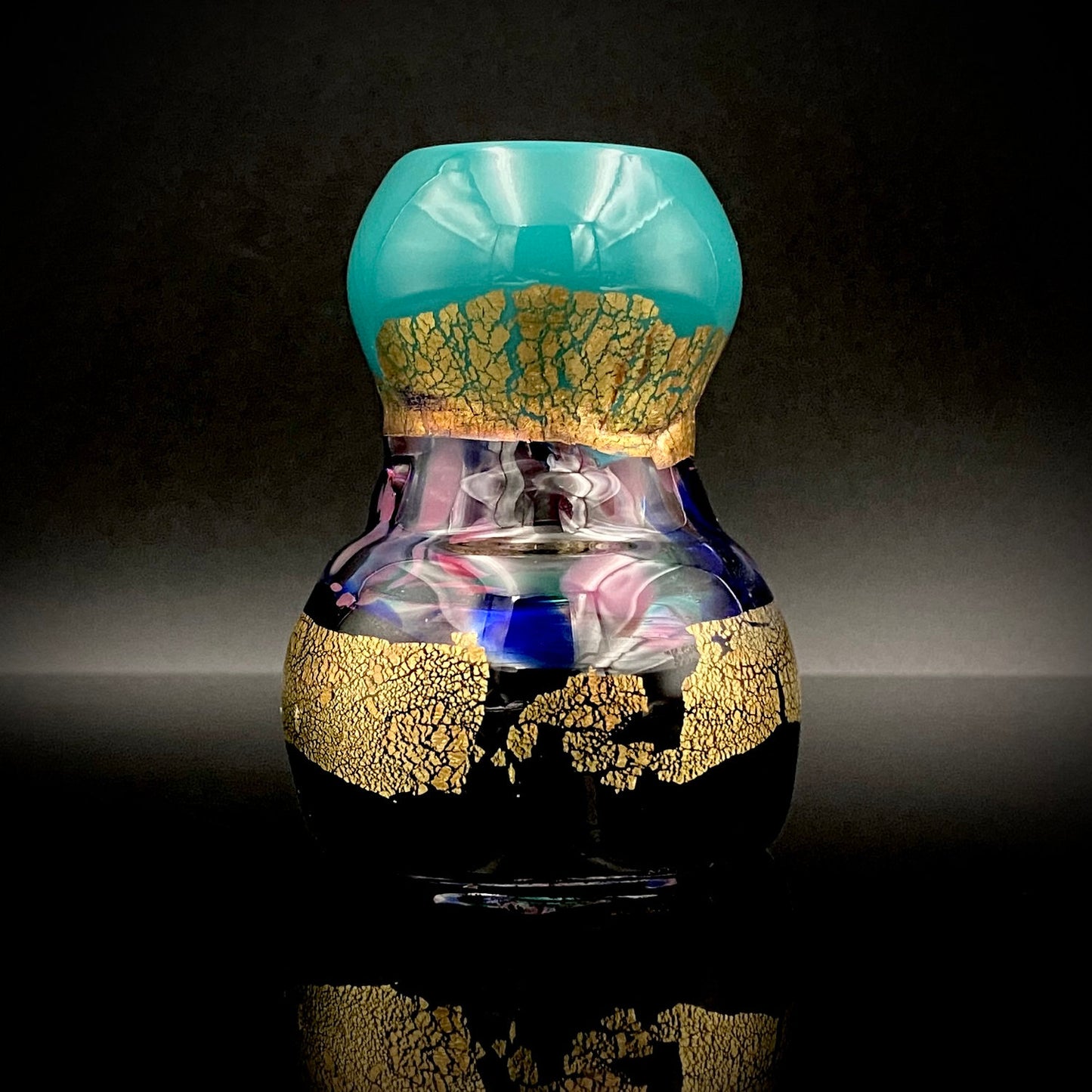 Permanent Collection Artist of the National Crafts Museum, etc., Denji Takeuchi, Hand-Blown Glass Sake Cup with Gold and Color Inclusions, Premium Shot Glass #259