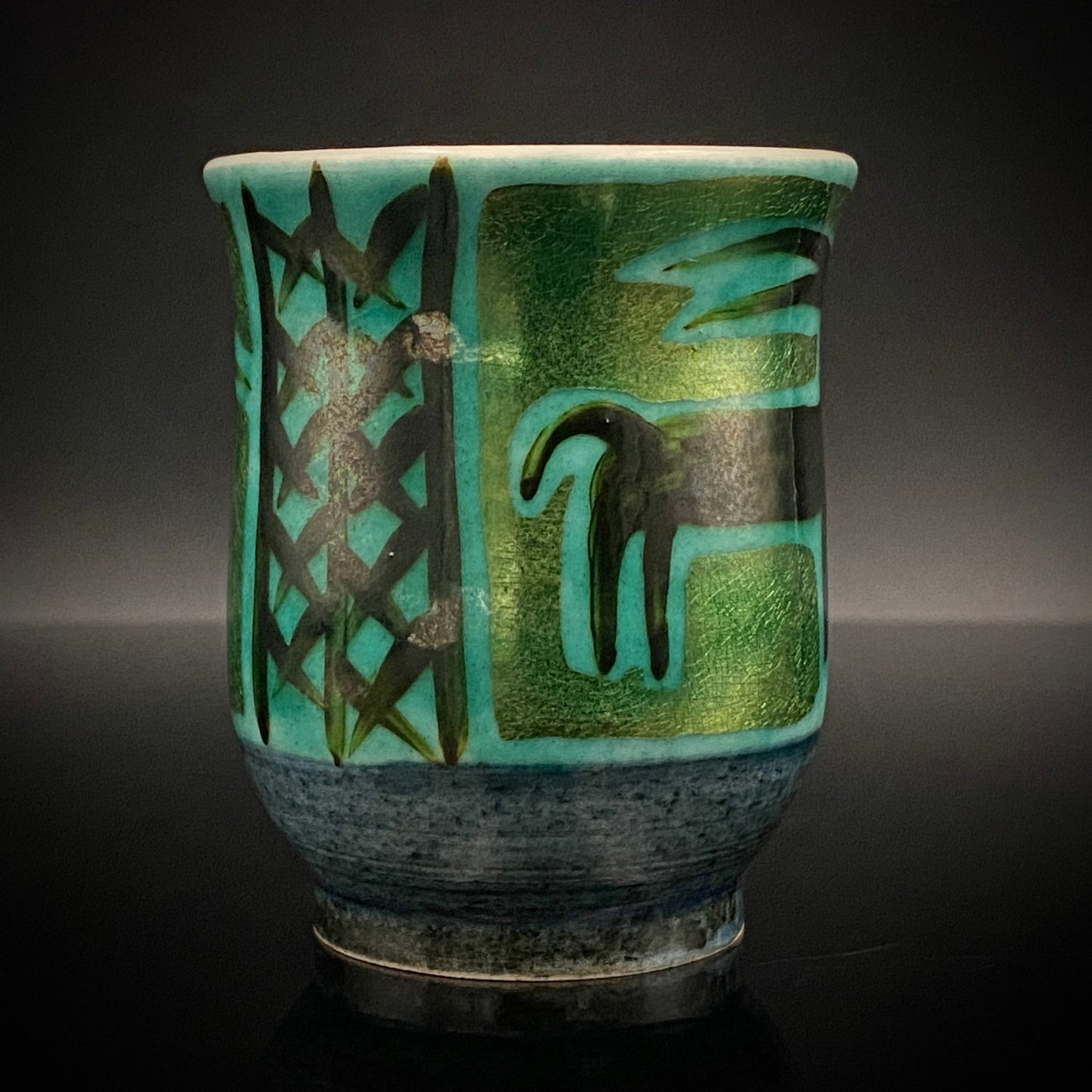 Saichi Matsumoto's Kutani Ware Sake Cup/Shot Glass a product of a recipient of the Japan Fine Arts Exhibition Special Selection and Intangible Cultural Property of Ishikawa Prefecture #241 