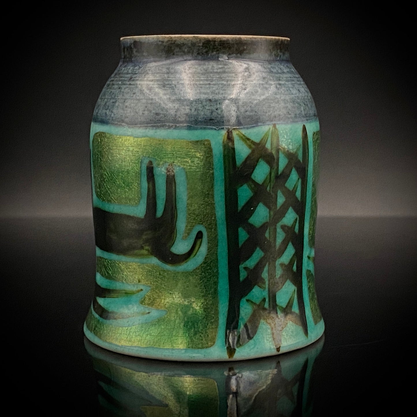 Saichi Matsumoto's Kutani Ware Sake Cup/Shot Glass a product of a recipient of the Japan Fine Arts Exhibition Special Selection and Intangible Cultural Property of Ishikawa Prefecture #241 
