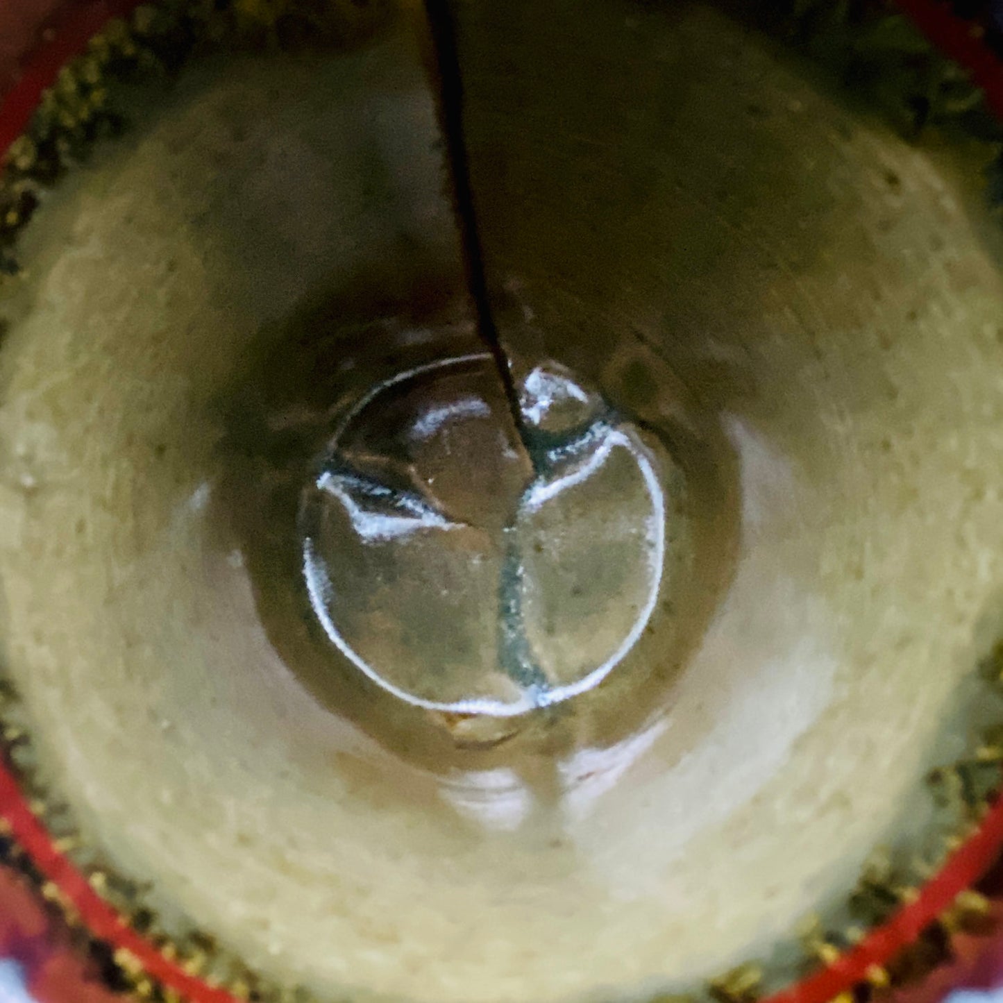 万古陶瓷器竞赛通产大臣奖获奖作家 成田山大阪别院大壶制作窑元 久村俊英作 长岛烧窑元俊英金彩布目三足酒杯 岩石杯 #268