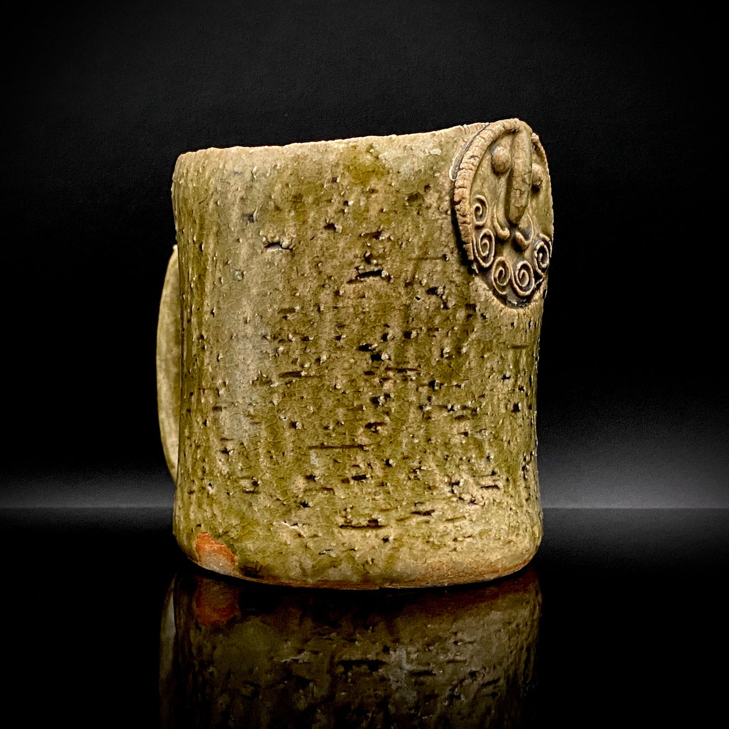 Winner of the Gold Prizes at the Prague and Vallauris International Ceramics Exhibitions, Founder of Sodeisha, Osamu Suzuki, "Return to Primitive Art," Bakushu-nomi Beer Mug Rock Glass with Yodo Gallery Ceramic History #271