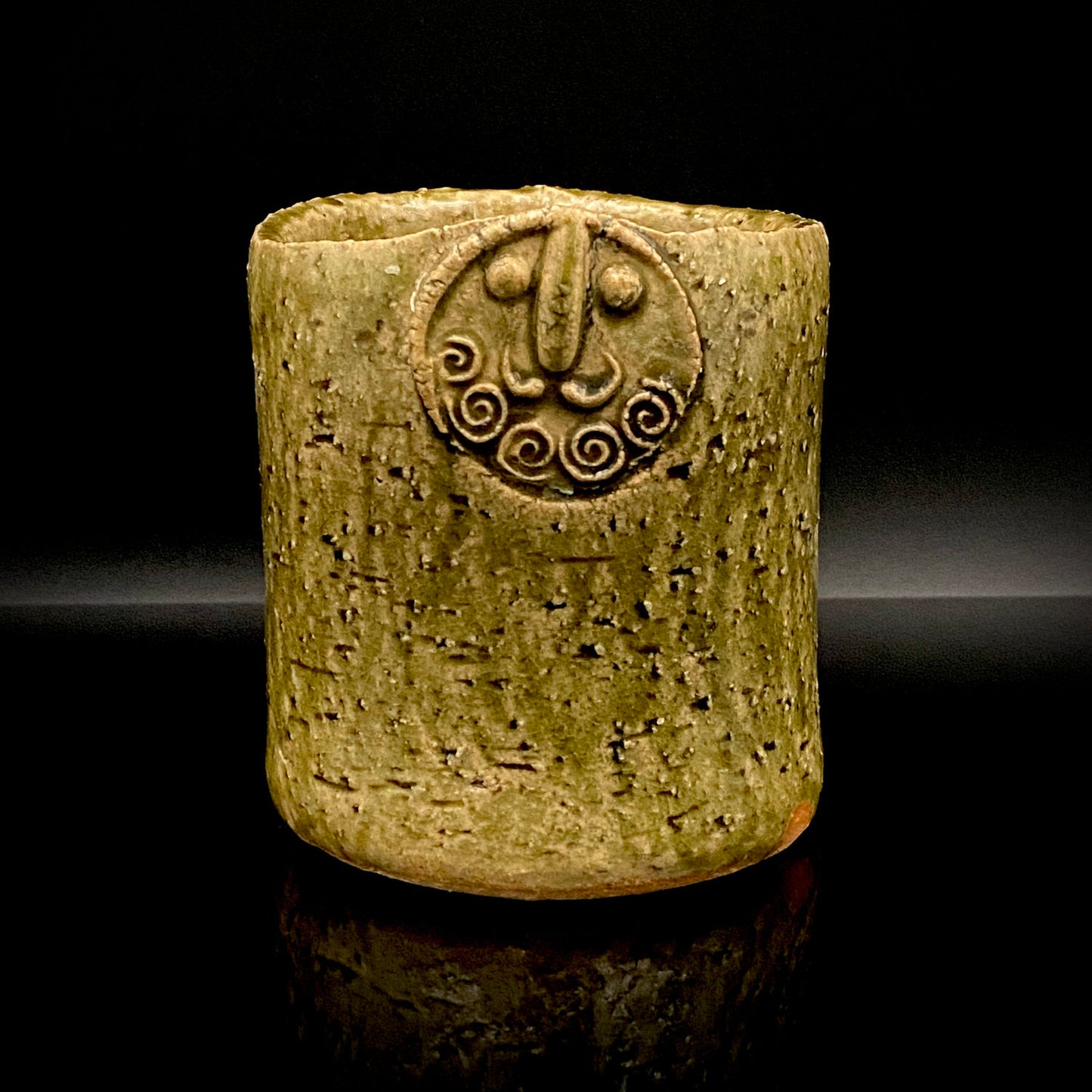 Winner of the Gold Prizes at the Prague and Vallauris International Ceramics Exhibitions, Founder of Sodeisha, Osamu Suzuki, "Return to Primitive Art," Bakushu-nomi Beer Mug Rock Glass with Yodo Gallery Ceramic History #271