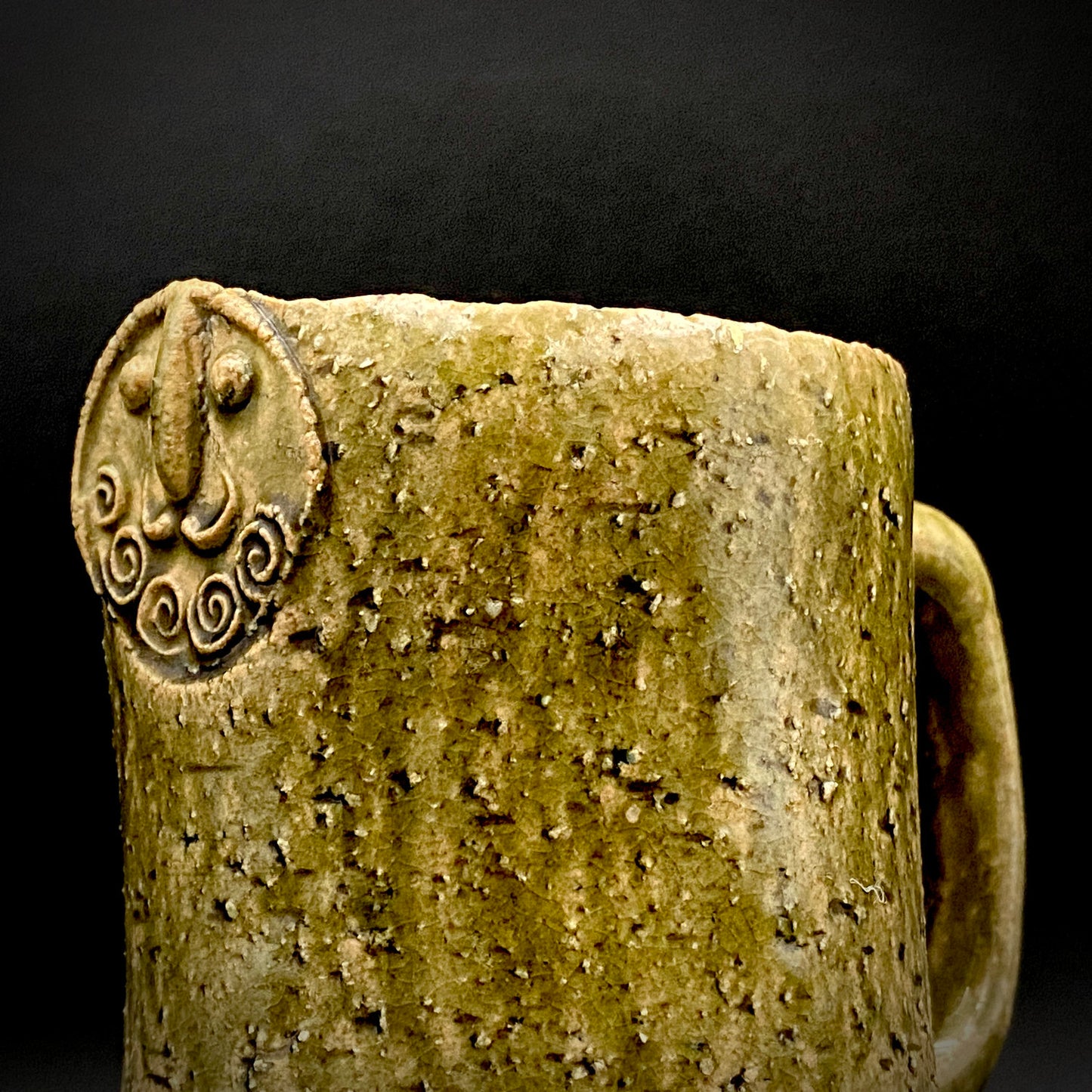 Winner of the Gold Prizes at the Prague and Vallauris International Ceramics Exhibitions, Founder of Sodeisha, Osamu Suzuki, "Return to Primitive Art," Bakushu-nomi Beer Mug Rock Glass with Yodo Gallery Ceramic History #271