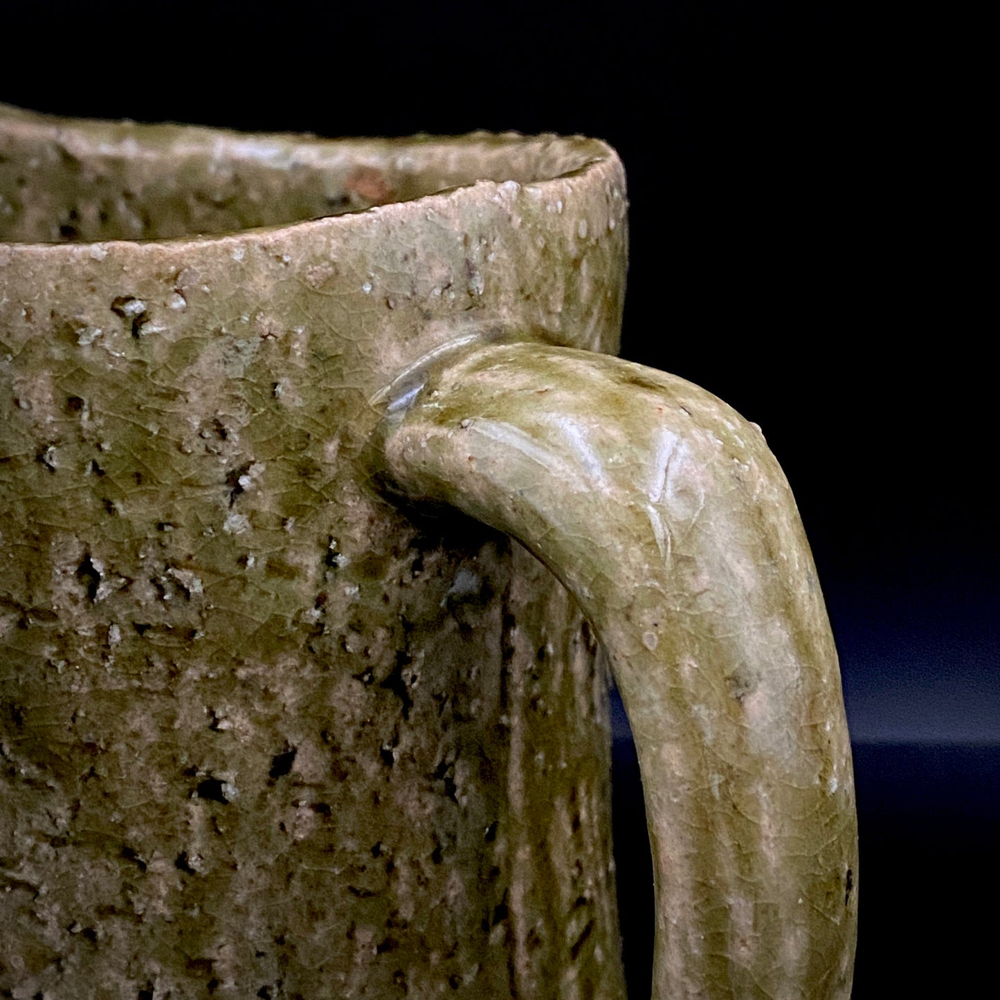 Winner of the Gold Prizes at the Prague and Vallauris International Ceramics Exhibitions, Founder of Sodeisha, Osamu Suzuki, "Return to Primitive Art," Bakushu-nomi Beer Mug Rock Glass with Yodo Gallery Ceramic History #271