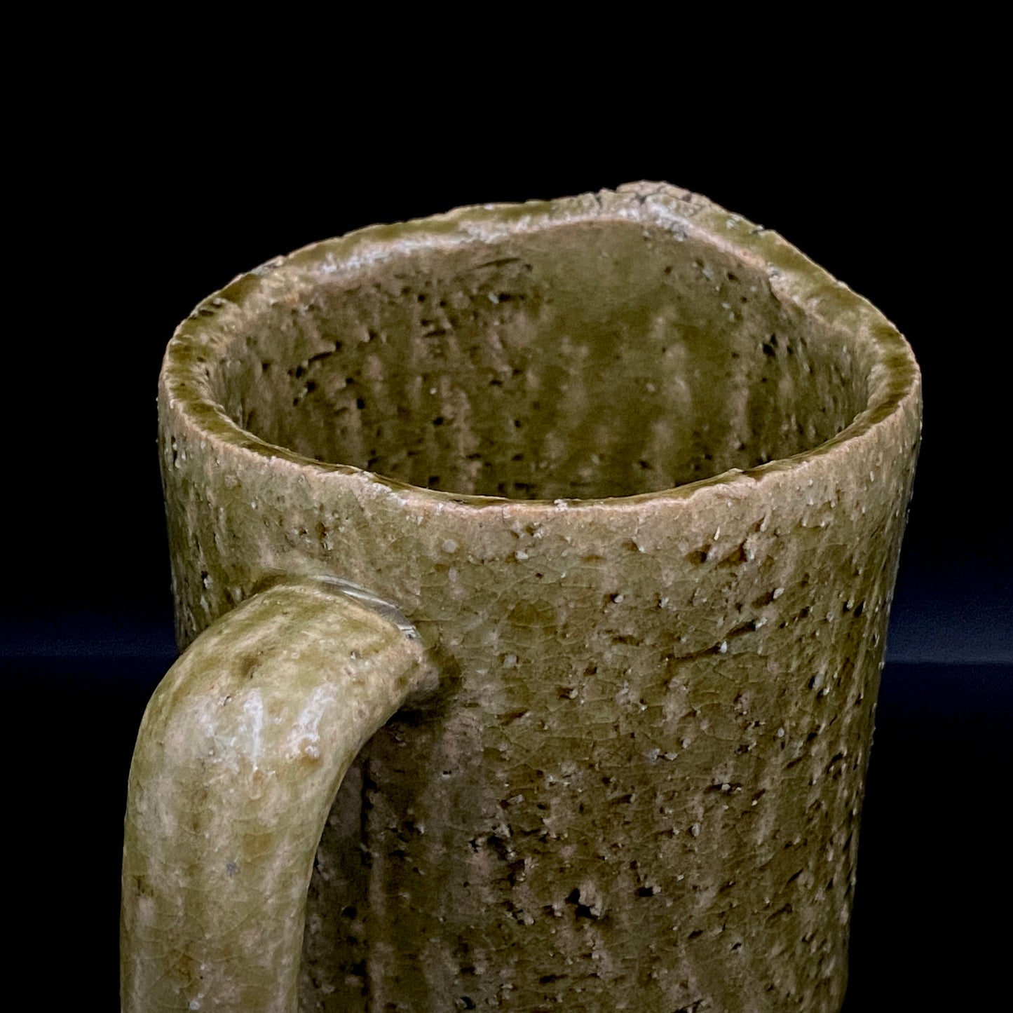 Winner of the Gold Prizes at the Prague and Vallauris International Ceramics Exhibitions, Founder of Sodeisha, Osamu Suzuki, "Return to Primitive Art," Bakushu-nomi Beer Mug Rock Glass with Yodo Gallery Ceramic History #271