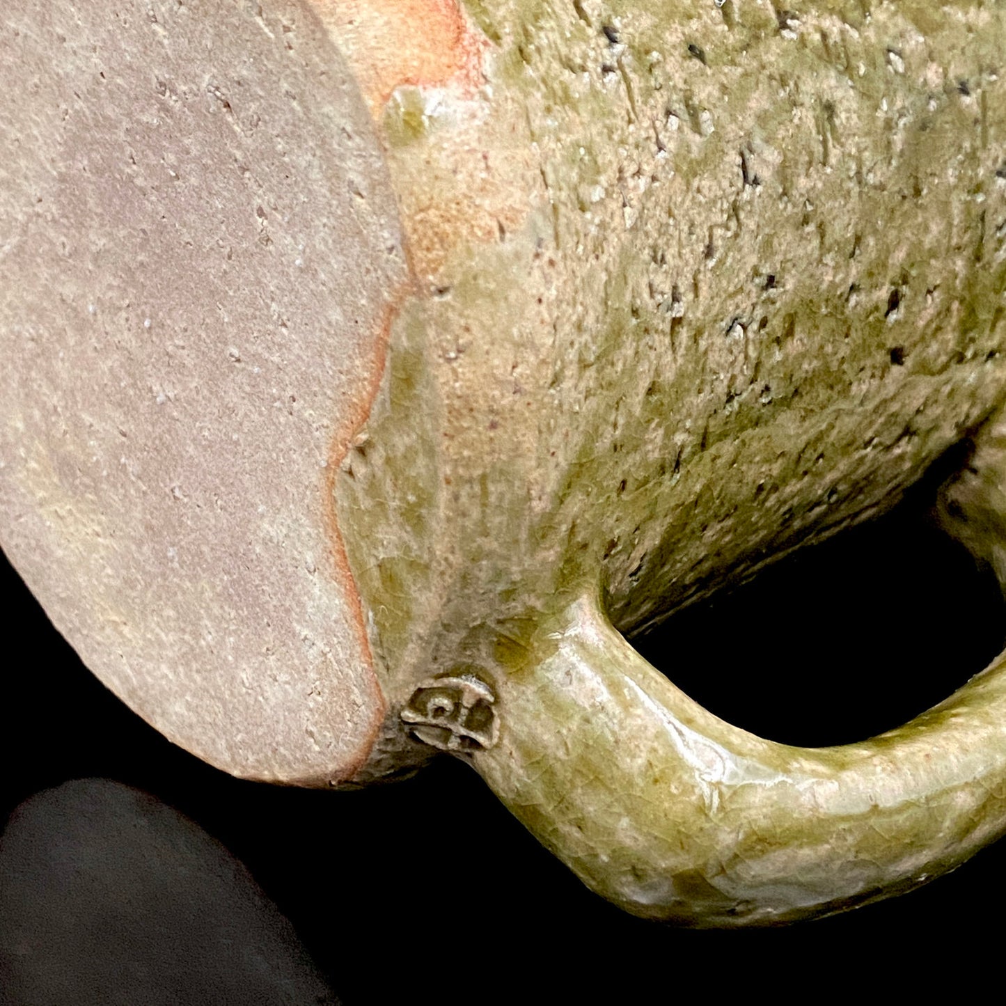 Winner of the Gold Prizes at the Prague and Vallauris International Ceramics Exhibitions, Founder of Sodeisha, Osamu Suzuki, "Return to Primitive Art," Bakushu-nomi Beer Mug Rock Glass with Yodo Gallery Ceramic History #271