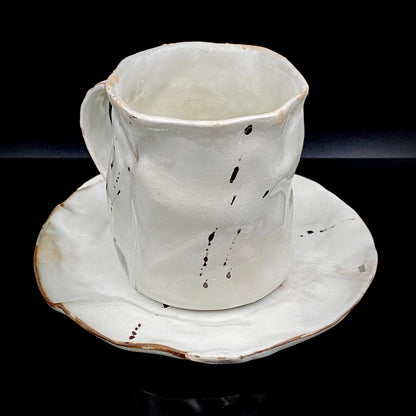 Recipient of the Kyoto Prefecture Order of Cultural Merit, Sodeisha Co-Founder Hikaru Yamada, Kohiki Iron-Painted Dotted Line Pattern Coffee Cup and Saucer, A White Sake Vessel Where the Amber Color of Whiskey Beautifully Reflects #279