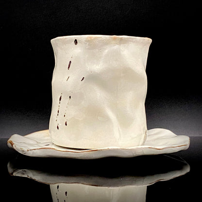 Recipient of the Kyoto Prefecture Order of Cultural Merit, Sodeisha Co-Founder Hikaru Yamada, Kohiki Iron-Painted Dotted Line Pattern Coffee Cup and Saucer, A White Sake Vessel Where the Amber Color of Whiskey Beautifully Reflects #279