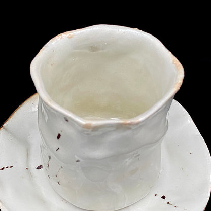 Recipient of the Kyoto Prefecture Order of Cultural Merit, Sodeisha Co-Founder Hikaru Yamada, Kohiki Iron-Painted Dotted Line Pattern Coffee Cup and Saucer, A White Sake Vessel Where the Amber Color of Whiskey Beautifully Reflects #279