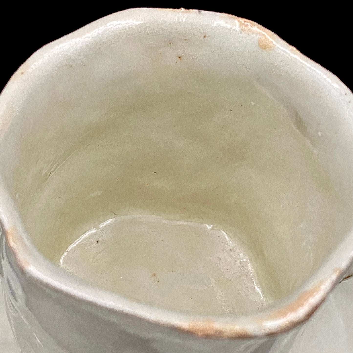 Recipient of the Kyoto Prefecture Order of Cultural Merit, Sodeisha Co-Founder Hikaru Yamada, Kohiki Iron-Painted Dotted Line Pattern Coffee Cup and Saucer, A White Sake Vessel Where the Amber Color of Whiskey Beautifully Reflects #279
