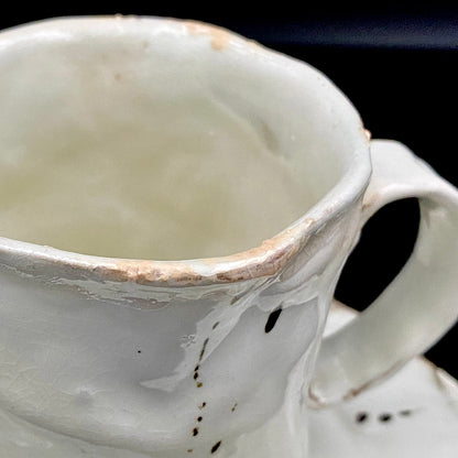Recipient of the Kyoto Prefecture Order of Cultural Merit, Sodeisha Co-Founder Hikaru Yamada, Kohiki Iron-Painted Dotted Line Pattern Coffee Cup and Saucer, A White Sake Vessel Where the Amber Color of Whiskey Beautifully Reflects #279