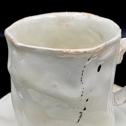 Recipient of the Kyoto Prefecture Order of Cultural Merit, Sodeisha Co-Founder Hikaru Yamada, Kohiki Iron-Painted Dotted Line Pattern Coffee Cup and Saucer, A White Sake Vessel Where the Amber Color of Whiskey Beautifully Reflects #279
