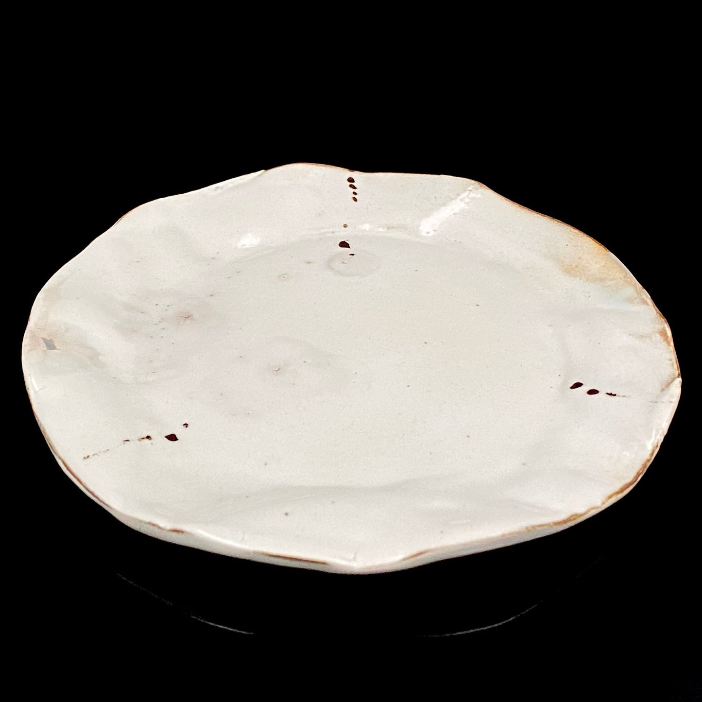 Recipient of the Kyoto Prefecture Order of Cultural Merit, Sodeisha Co-Founder Hikaru Yamada, Kohiki Iron-Painted Dotted Line Pattern Coffee Cup and Saucer, A White Sake Vessel Where the Amber Color of Whiskey Beautifully Reflects #279