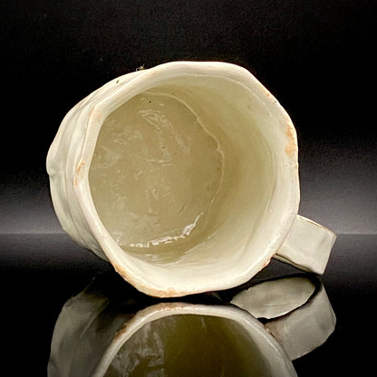Recipient of the Kyoto Prefecture Order of Cultural Merit, Sodeisha Co-Founder Hikaru Yamada, Kohiki Iron-Painted Dotted Line Pattern Coffee Cup and Saucer, A White Sake Vessel Where the Amber Color of Whiskey Beautifully Reflects #279
