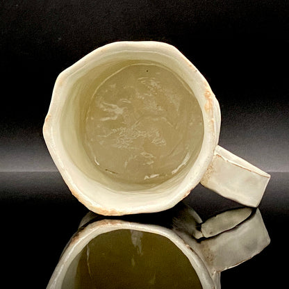 Recipient of the Kyoto Prefecture Order of Cultural Merit, Sodeisha Co-Founder Hikaru Yamada, Kohiki Iron-Painted Dotted Line Pattern Coffee Cup and Saucer, A White Sake Vessel Where the Amber Color of Whiskey Beautifully Reflects #279