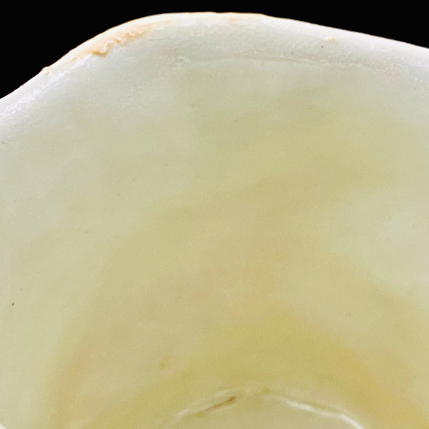 Recipient of the Kyoto Prefecture Order of Cultural Merit, Sodeisha Co-Founder Hikaru Yamada, Kohiki Iron-Painted Dotted Line Pattern Coffee Cup and Saucer, A White Sake Vessel Where the Amber Color of Whiskey Beautifully Reflects #279