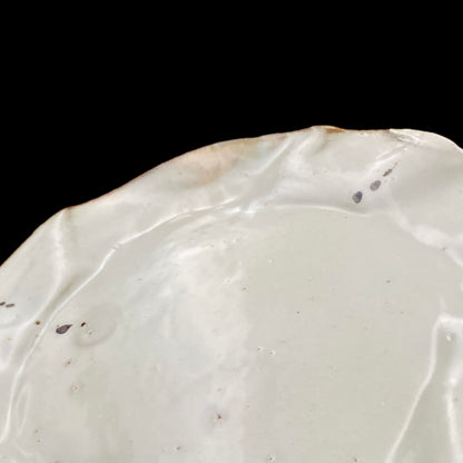 Recipient of the Kyoto Prefecture Order of Cultural Merit, Sodeisha Co-Founder Hikaru Yamada, Kohiki Iron-Painted Dotted Line Pattern Coffee Cup and Saucer, A White Sake Vessel Where the Amber Color of Whiskey Beautifully Reflects #279