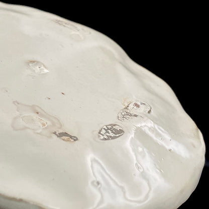 Recipient of the Kyoto Prefecture Order of Cultural Merit, Sodeisha Co-Founder Hikaru Yamada, Kohiki Iron-Painted Dotted Line Pattern Coffee Cup and Saucer, A White Sake Vessel Where the Amber Color of Whiskey Beautifully Reflects #279