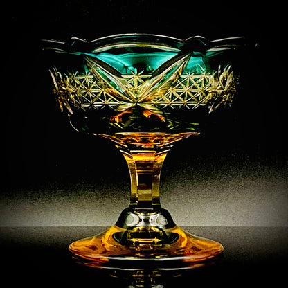 黄綬褒章受章作家 黒木 国昭 作 綾切子 緑琥珀重ね色被せ 馬上杯 テイスティンググラス #286