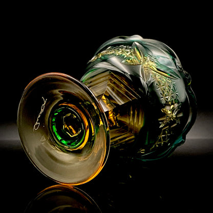 黄綬褒章受章作家 黒木 国昭 作 綾切子 緑琥珀重ね色被せ 馬上杯 テイスティンググラス #286