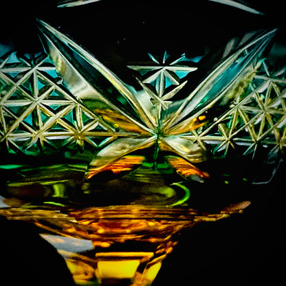 黄綬褒章受章作家 黒木 国昭 作 綾切子 緑琥珀重ね色被せ 馬上杯 テイスティンググラス #286