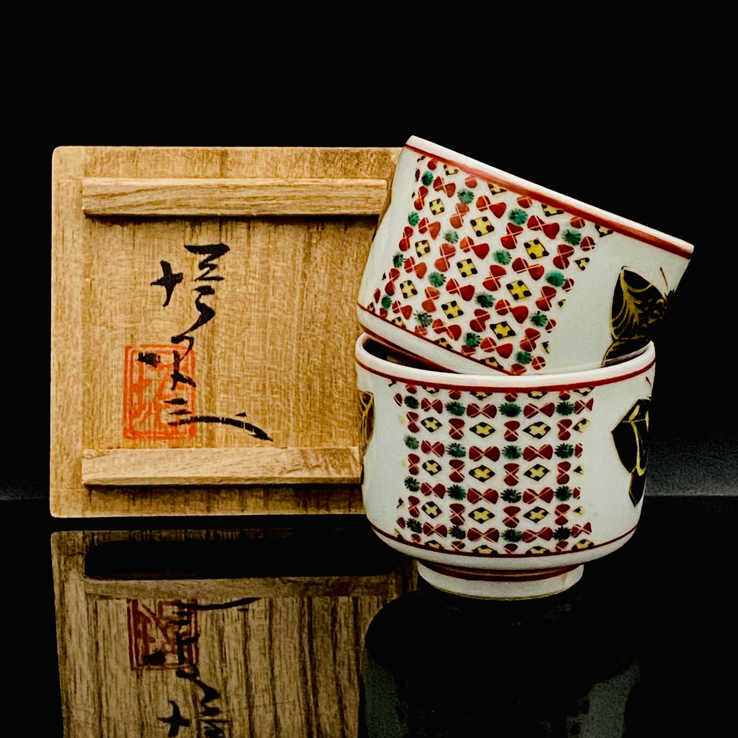 Tojiro Kitade, Councillor of the Nitten Exhibition and First Professor at Kanazawa College of Art: Polychrome Enamel and Gold Geometric Pattern Butterfly Design, A Pinnacle of Contemporary Kutani Ware Two-Piece Set #304