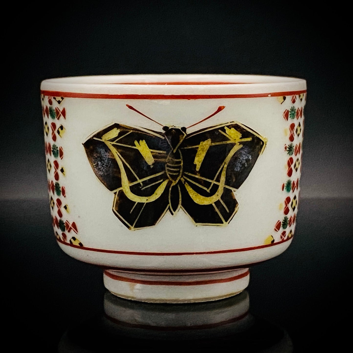 Tojiro Kitade, Councillor of the Nitten Exhibition and First Professor at Kanazawa College of Art: Polychrome Enamel and Gold Geometric Pattern Butterfly Design, A Pinnacle of Contemporary Kutani Ware Two-Piece Set #304