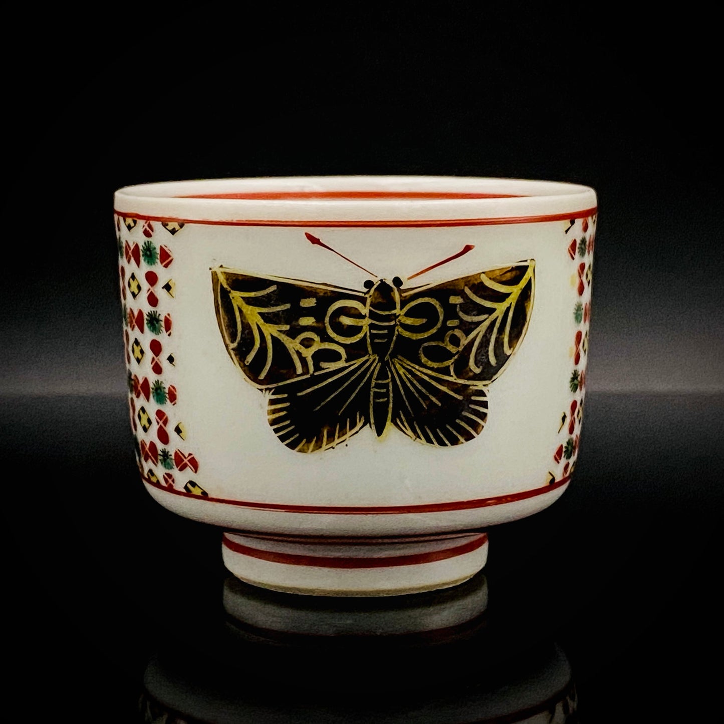 Tojiro Kitade, Councillor of the Nitten Exhibition and First Professor at Kanazawa College of Art: Polychrome Enamel and Gold Geometric Pattern Butterfly Design, A Pinnacle of Contemporary Kutani Ware Two-Piece Set #304