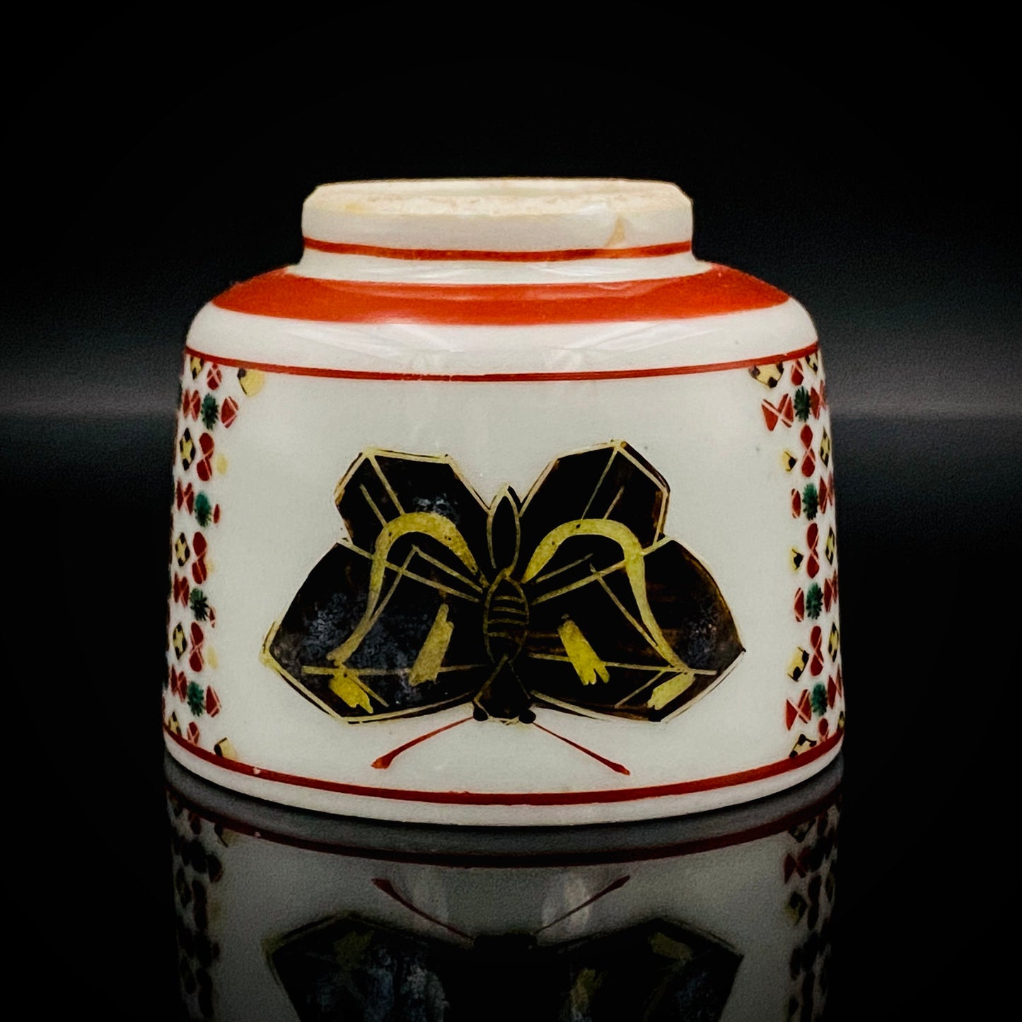 Tojiro Kitade, Councillor of the Nitten Exhibition and First Professor at Kanazawa College of Art: Polychrome Enamel and Gold Geometric Pattern Butterfly Design, A Pinnacle of Contemporary Kutani Ware Two-Piece Set #304