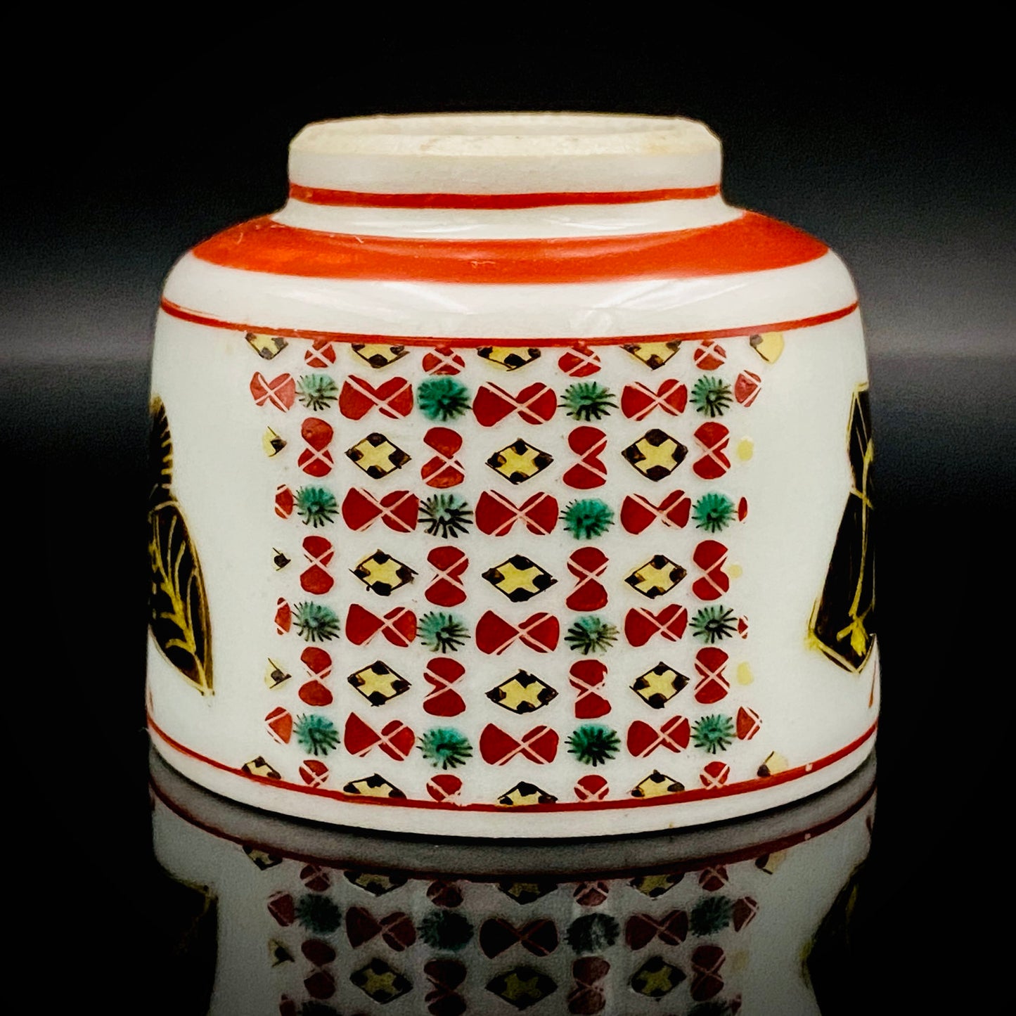 Tojiro Kitade, Councillor of the Nitten Exhibition and First Professor at Kanazawa College of Art: Polychrome Enamel and Gold Geometric Pattern Butterfly Design, A Pinnacle of Contemporary Kutani Ware Two-Piece Set #304