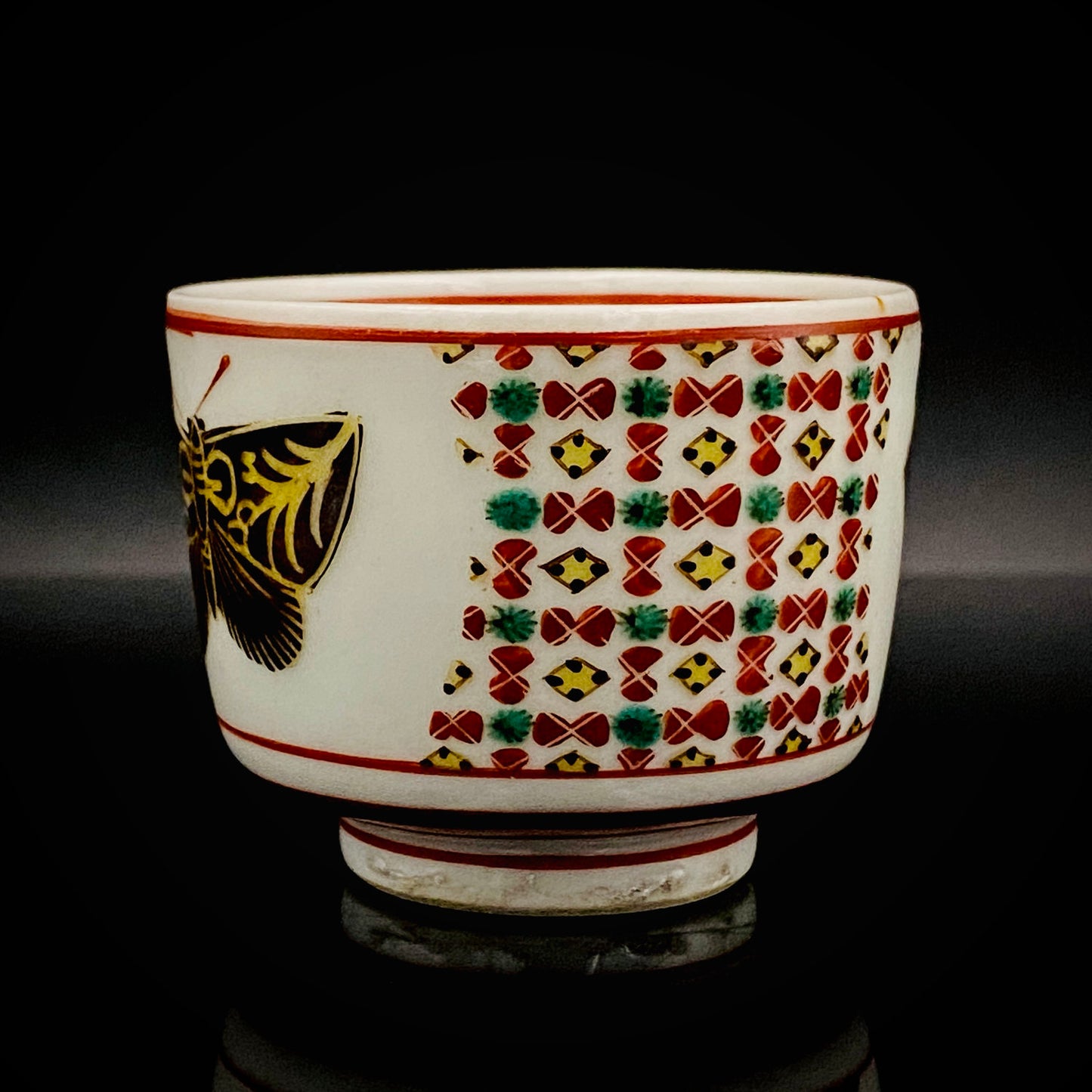 Tojiro Kitade, Councillor of the Nitten Exhibition and First Professor at Kanazawa College of Art: Polychrome Enamel and Gold Geometric Pattern Butterfly Design, A Pinnacle of Contemporary Kutani Ware Two-Piece Set #304