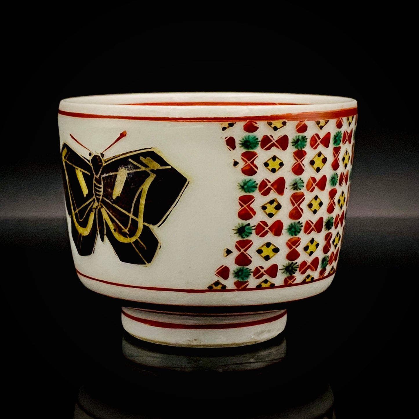 Tojiro Kitade, Councillor of the Nitten Exhibition and First Professor at Kanazawa College of Art: Polychrome Enamel and Gold Geometric Pattern Butterfly Design, A Pinnacle of Contemporary Kutani Ware Two-Piece Set #304