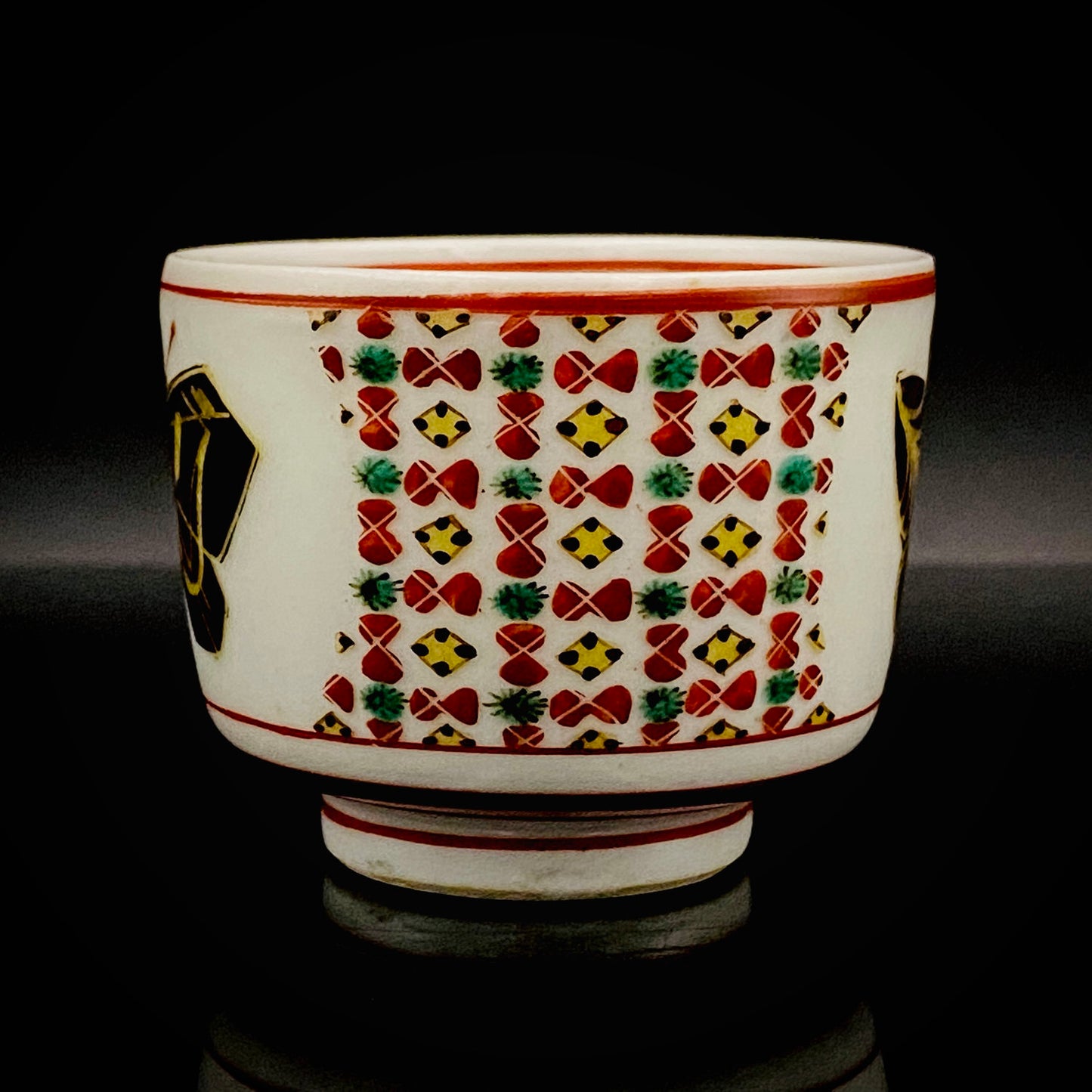 Tojiro Kitade, Councillor of the Nitten Exhibition and First Professor at Kanazawa College of Art: Polychrome Enamel and Gold Geometric Pattern Butterfly Design, A Pinnacle of Contemporary Kutani Ware Two-Piece Set #304